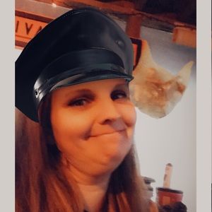 Meet your Posher, Desiree